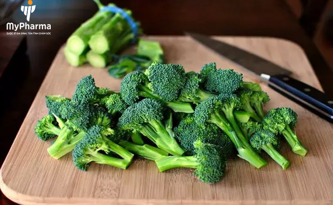 Bông cải xanh chứa nhiều sắt và vitamin C